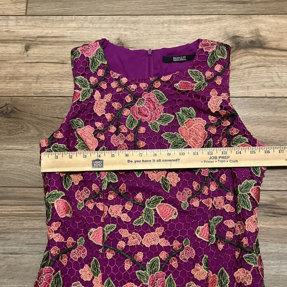 Women's Badgley Mischka Sheath Dress SZ 8 Purple Floral Overlay Sleeveless - Picture 4 of 11